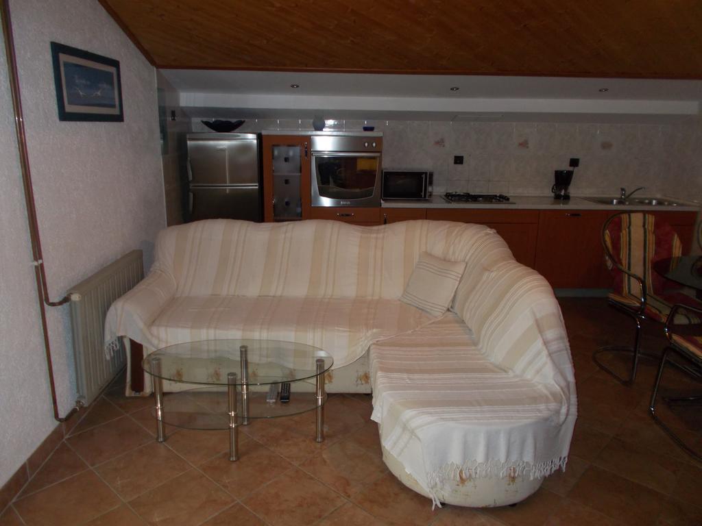 Apartments Sara لابين المظهر الخارجي الصورة