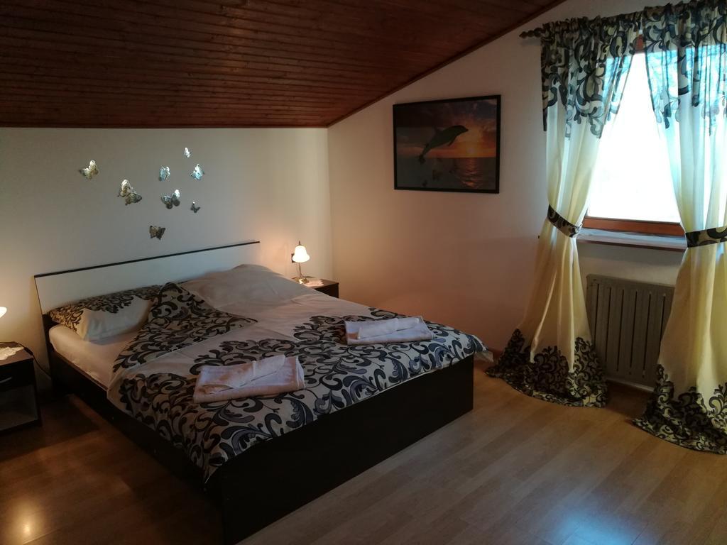 Apartments Sara لابين المظهر الخارجي الصورة