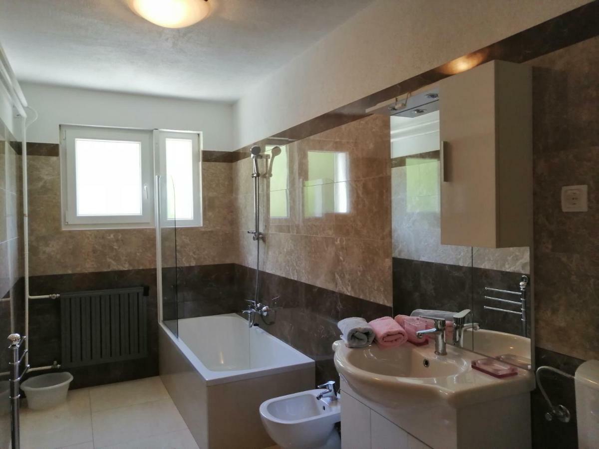 Apartments Sara لابين المظهر الخارجي الصورة