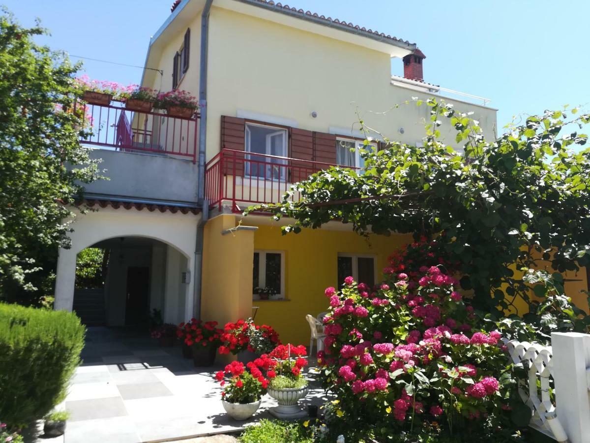Apartments Sara لابين المظهر الخارجي الصورة
